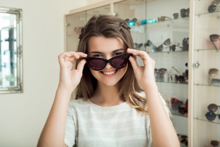 Kako odabrati dobre sunčane naočare? Osim UV zaštite, obratite pažnju i na ove faktore