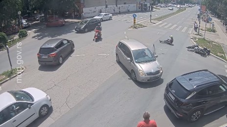 Vozio pod dejstvom kokaina, nije poštovao propise, pa povredio saobraćajnog policajca na motoru (VIDEO)