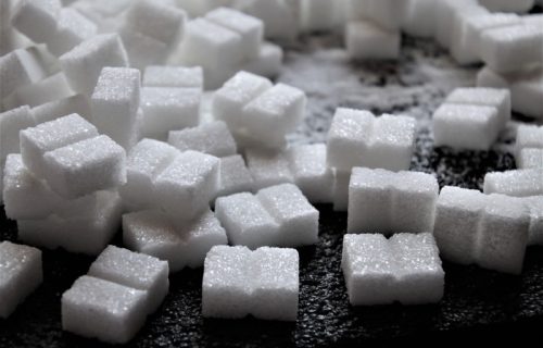 Da li porez na šećer može da reši problem gojaznosti? U ovim državama kažu da može i uvode posebne poreze