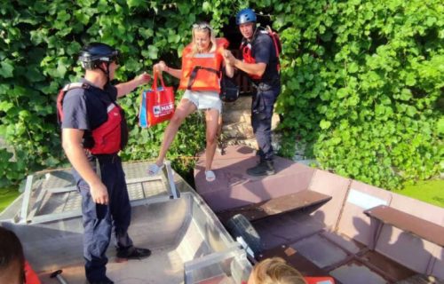 Spaseno sedam osoba iz čamca na jezeru Međuvršje kod Čačka