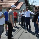 Asfaltiranje obavljeno na inicijativu građana: Čelnici opštine Zvezdara obišli završene radove u Malom Mokrom Lugu