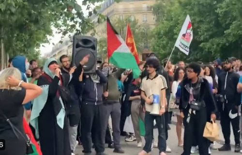 Rezultati izbora izbora u Francuskoj izazavali burnu noć: U nekoliko gradova ljudi su izašli na ulice (VIDEO)