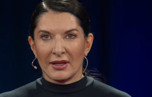Marina Abramović naterala publiku u Glastonberiju da ćuti sedam minuta, poruka je više nego jasna