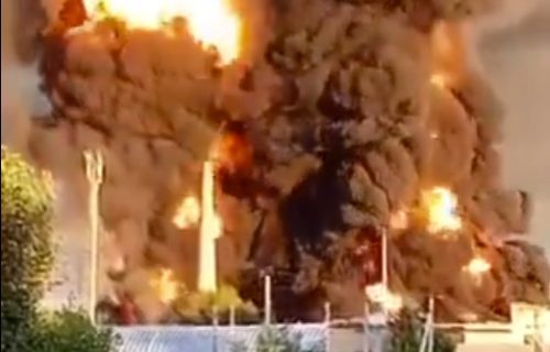 Gori skladište nafte u Rusiji, ima mrtvih: Veliki udar dronovima nakon napada na dečiju bolnicu u Kijevu (VIDEO)