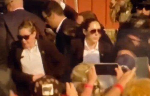 Neobičan snimak u trenutku atentata na Trampa: Svi su zapazili kako su se ponašale njegove telohraniteljke (VIDEO)