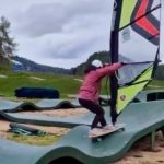Da li biste probali “windsurfing“ na krivudavoj stazi: Umesto mora i talasa fiberglas (VIDEO)