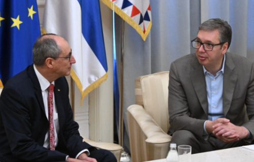 Politički dijalog i ekonomska saradnja: Vučić primio u oproštajnu posetu ambasadora Švajcarske (FOTO)