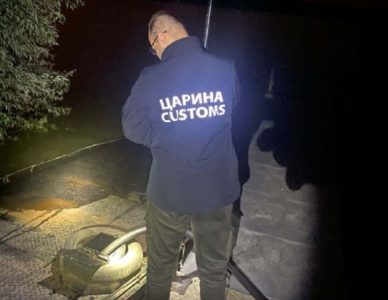 Zaplena na Horgošu: Carinici sprečili šverc više od 65.000 franaka skrivenih u automobilu