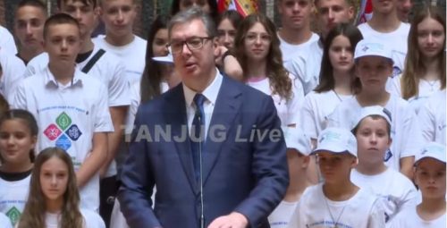 Vučić ugostio decu srpske nacionalnosti iz regiona i dijaspore: Srpski narod podario je divove nauke