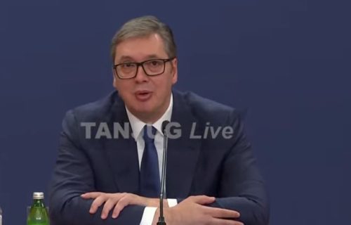 Uspešno vodim brod koji se zove Srbija: Vučić: Nisam se pravdao ni Amerikancima ni Rusima, samo Bogu