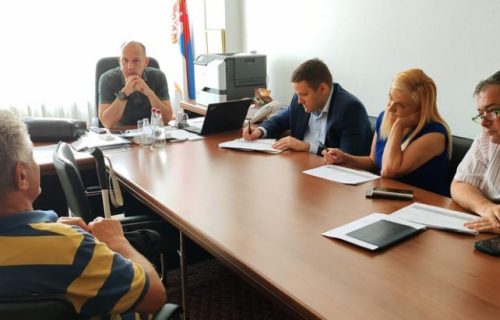 Lončar razgovarao sa građanima: Posebno je istaknut problem slepih i slabovidih pacijenata