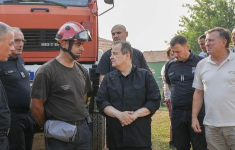 Dačić o požaru u Deliblatskoj peščari: Vetar dostizao 100 km/h, u gašenje uključen i ruski “Iljušin”