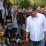 Predsednik Vučić u Medveđici na manifestaciji "Dani proje i sira": "Istočna Srbija je veličanstvena, Žagubica ima potencijala" (VIDEO)
