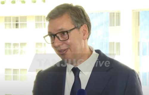 Vučić iz Praga o kupovini rafala: "Hrvatski su polovni, nije isto najnoviji Mercedes i onaj iz 60-ih"