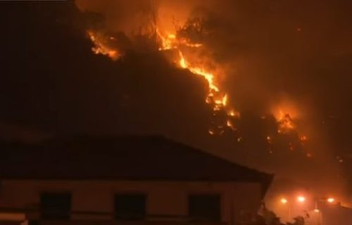 Veliki požar u Novom Pazaru: Vatra guta sve pred sobom, vatrogascima pristiže pomoć (VIDEO)