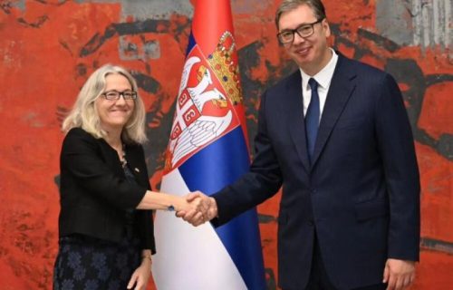 Predsednik Vučić primio akreditivna pisma An Lugon-Mulen: Poželeo sam dobrodošlicu ambasadorki Švajcarske