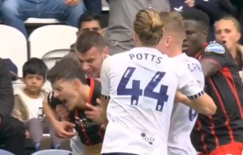 Potez koji je šokirao ceo svet: Crnogorski fudbaler ugrizao protivnika! (VIDEO)