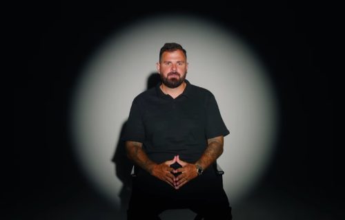 "Uzeo sam srpsko državljanstvo, promenio ime i prezime": Poznati hrvatski influenser šokirao javnost sa nepoznatim detaljima (VIDEO)