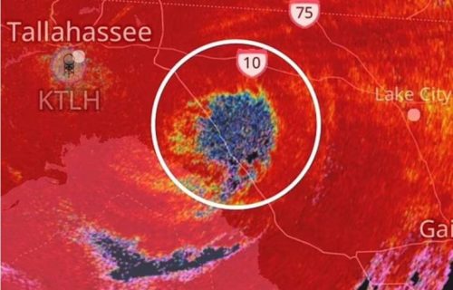 Kao u horor filmu: U centru uragana na Floridi, radar snimio zarobljena živa bića