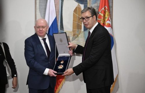 "Hvala na prijateljskim odnosima i pomoći koju ste nam pružili": Vučić uručio odlikovanja (FOTO)