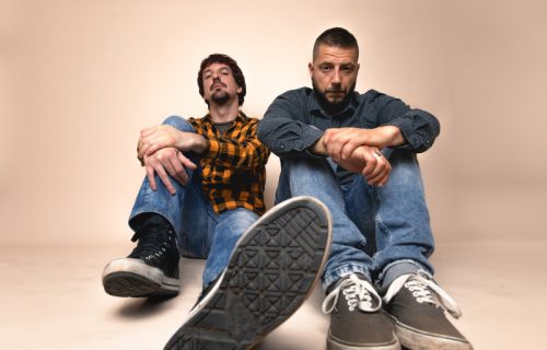 Spot za pesmu "Stvari" stigao pred publiku: Ovo je treći singl art punk dua "Short Reports" (VIDEO)