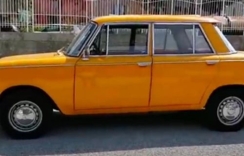 Vožnja jugoslovenskim oldtajmerima po Beogradu: Retro ture u fići, stojadinu, tristaću (VIDEO)