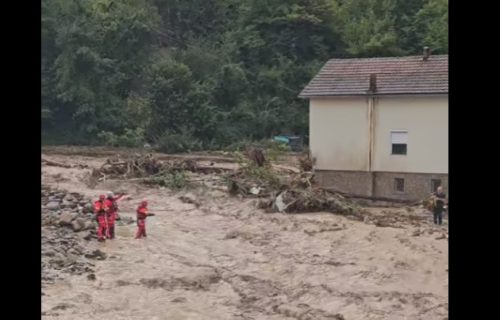 Izdata naredba o obaveznoj evakuaciji stanovništva iz područja pogođenih poplavama: Akcija je u toku