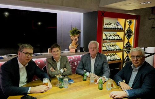 Vučić: "Srećan sto sam u kafanu u Beogradu na vodi uspeo da dovedem troje predsednika" (FOTO)