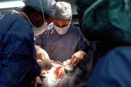 Prvi put u Srbiji: Na VMA izvedena anatomska resekcija režnja pluća