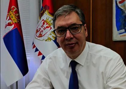 Vučić poručuje građanima: “Srbija neće da stane i u Srbiji će da pobeđuju rodoljubi koji čuvaju državu” (VIDEO)