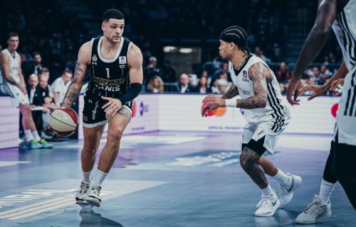 Intenzitet utakmice na visokom nivou: Partizan ne briljira, ali vodi protiv Dubaija
