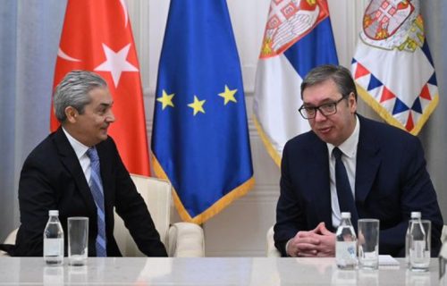 Predsednik Vučić primio u oproštajnu posetu ambasadora Turske: "Poželeo sam mu mnogo uspeha" (FOTO)