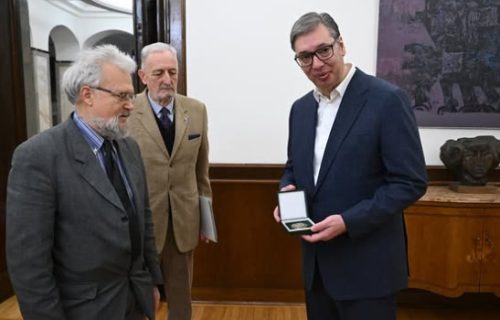 Vučić se sastao sa upravnikom Biblioteke Matice srpske (FOTO)