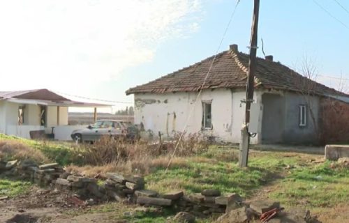 U selu Crveni Bregovi pronađena tri tela u džamiji: Među njima i dete od 14 godina (VIDEO)