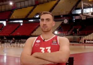 “Milutinov je bio zaključan u kancelariji, sa svojim agentom koji je čekao napolju”