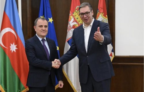 "Odličan i prijateljski razgovor, još jednom smo potvrdili izuzetne odnose Srbije i Azerbejdžana"