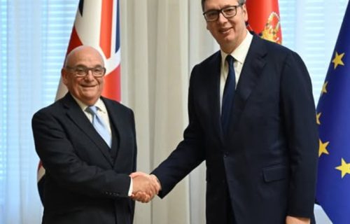 "Srbija čvrsto opredeljena za osnaživanje saradnje sa UK": Vučić razgovarao sa lordom Pičom (FOTO)