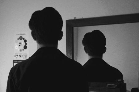 Skrivene maske emocionalnih manipulatora: Poslednjih godina svi pričaju o narcisima – evo i zbog čega