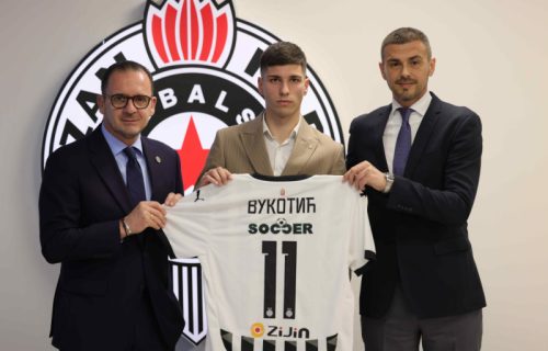 FK Partizan zvanično predstavio novo pojačanje: Crnogorski biser zadužio dres sa brojem 11