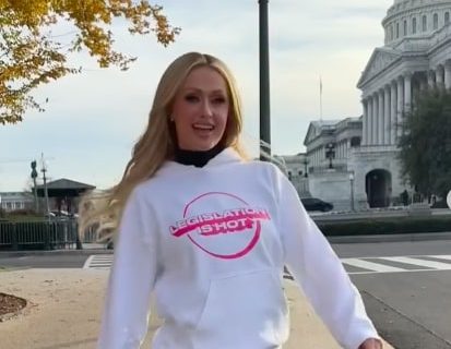 Paris Hilton o katastrofalnom požaru u LA: “Srce mi je slomljeno, gledajući na televiziji kako naša kuća gori” (VIDEO)