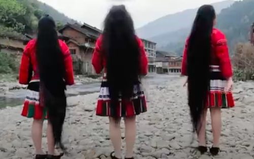 Selo dugih kosa: Ovde dužina kose može da dostigne i dva metra (VIDEO)