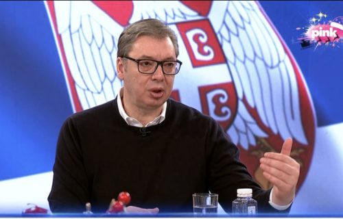 "Kreće isplata za penzionere, imamo stabilan kurs dinara, povećanje plata, bolju infrastrukturu"