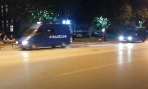 Ranjen muškarac u Herceg Novom: Policija izvšila blokaru oko lica mesta