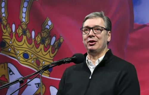 Predsednik Vučić se obratio na velikom skupu u Požarevcu: "Ne brinem za vlast brinem za Srbiju" (FOTO+VIDEO)