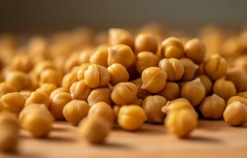 Hrskave lebleblije sa alevom paprikom: Zdrava užina, bogata proteinima (RECEPT+VIDEO)