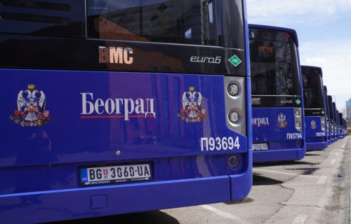 Stiglo još 100 novih plavih zglobnih autobusa u GSP: Uskoro stižu i tramvaji (FOTO)