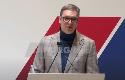 Vučić u Sava Centru: "Dok sam živ neću prihvatiti nikakvu prelaznu vladu, moraće da me ubiju"