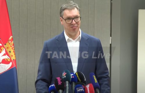 Vučić poručio iz Brisela: "Možda bude i prelazna vlada, ako ljudi iz SNS ne budu hteli mene da slušaju"