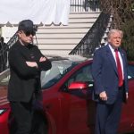 Rečeno-učinjeno: Tramp kupio novi Tesla automobil, gest podrške Masku (VIDEO)