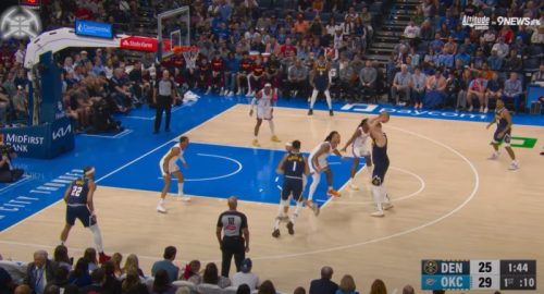 Denver se osvetio Oklahomi: Jokić briljirao sa 35 poena,18 skokova i još osam asistencija (VIDEO)